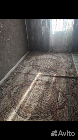 Ковер шерстяной