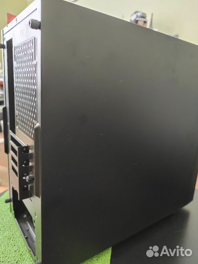 Корпус Thermaltake Versa H17