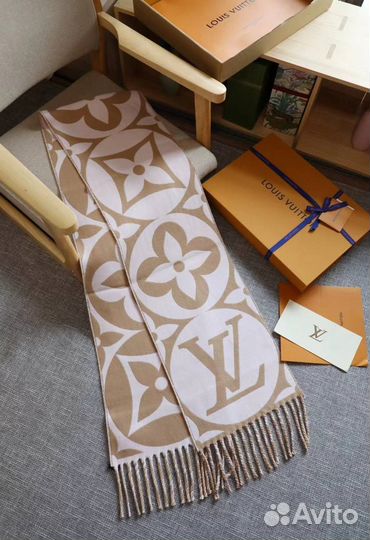 Шарф Louis Vuitton из шерсти
