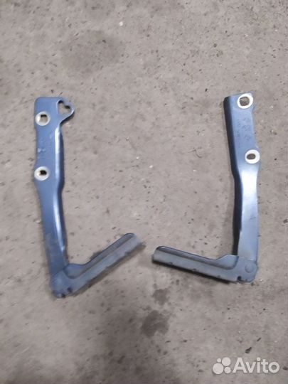 Петли капота renault sandero 1