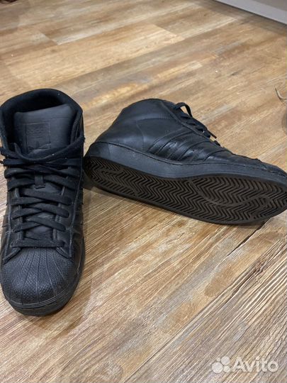 Adidas мужские кроссовки кожаные оригинальные