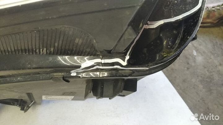 Фара левая Volkswagen Tiguan