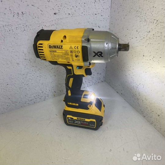 Гайковерт dewalt DCF899