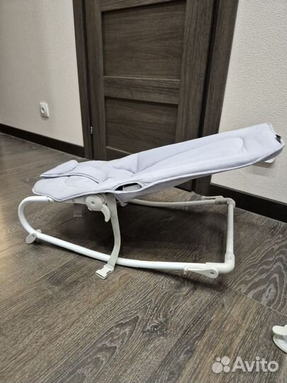 Шезлонг для новорожденных бу