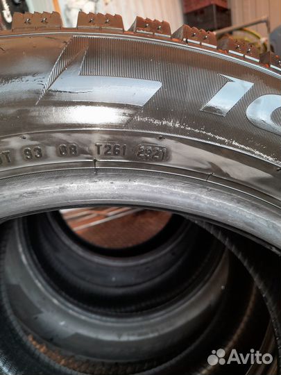 Pirelli Winter Ice Zero 235/55 R19 105H