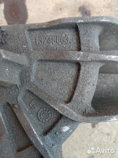 Кронштейн двигателя a14net Opel Zafira C