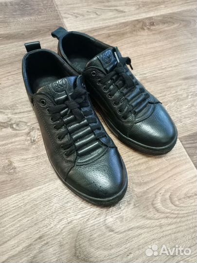 Мужские кожаные кеды 41 размер