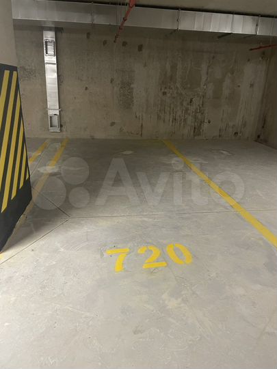 Машиноместо, 14 м²