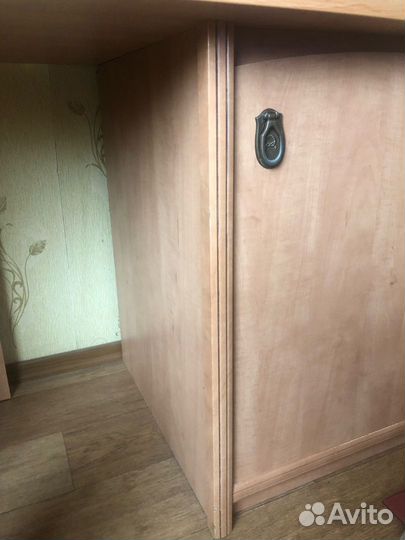 Письменный стол