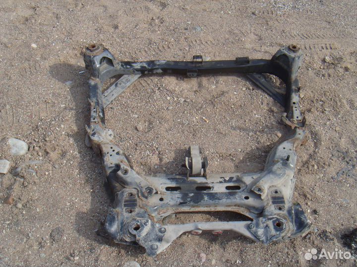 Балка подмоторная подрамник FAW Besturn B50