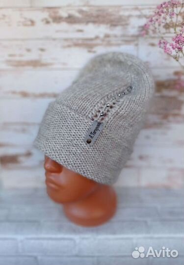 Весенняя шапочка ручной работы