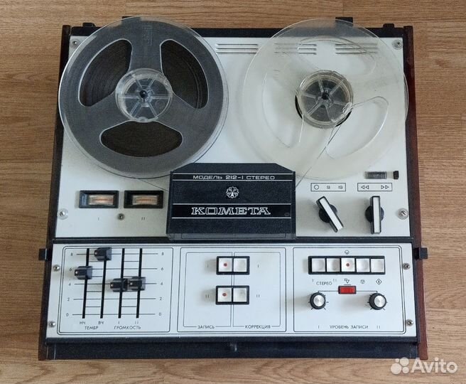 Магнитофон 