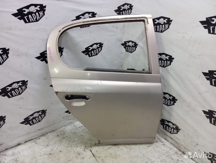 Дверь задняя правая Toyota Vitz 1 поколение