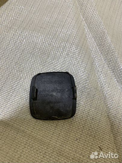 Заглушка буксировочного крюка toyota camry vx30