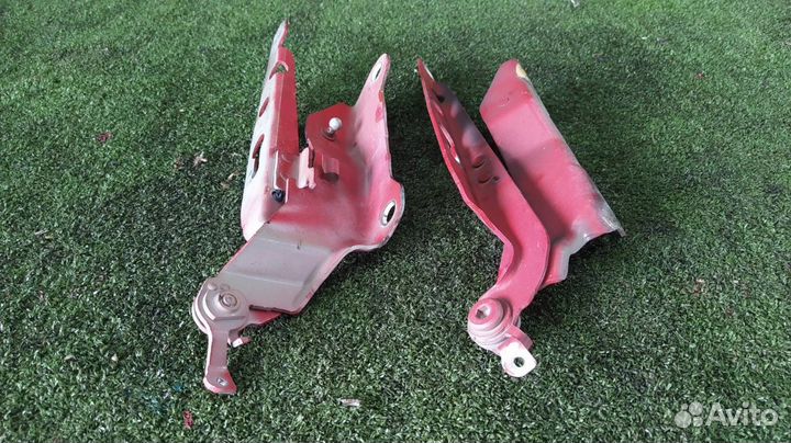 Петли капота пара Volvo Xc90