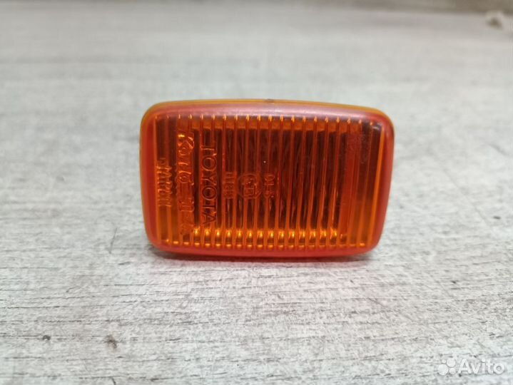 Повторитель в крыло Toyota Camry XV30 (2001—2006)