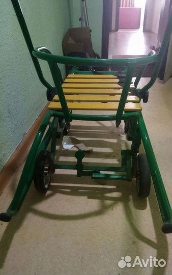 Детские санки с выдвижными колесами