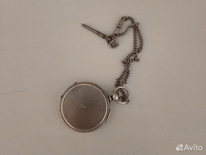 Корманные серебряные часы