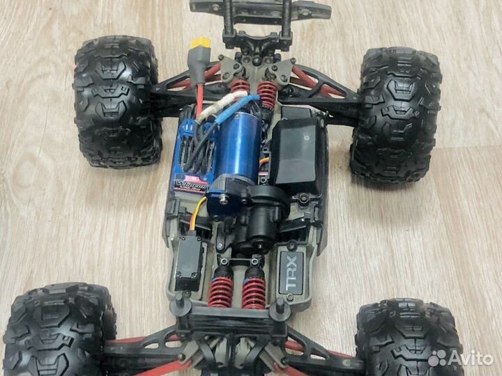 Traxxas Summit 1/16 vxl монстр rc модель