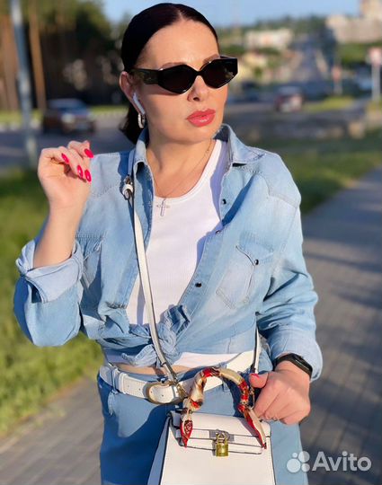 Солнцезащитные очки prada