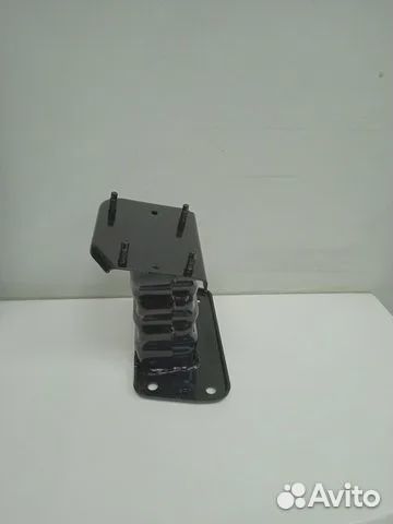 Кронштейн усилителя бампера переднего Nissan J11