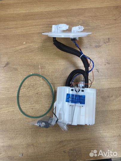 Бензонасос новый в сборе Opel Astra H