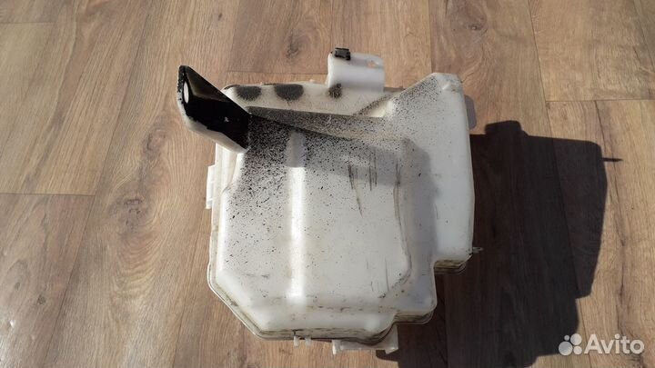 Бачок омывателя №18 mitsubishi Outlander 3 2016