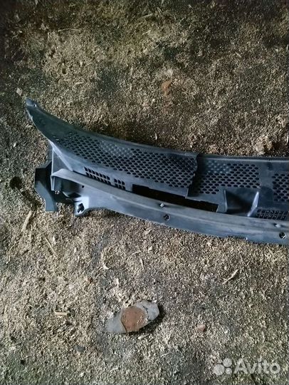 Жабо решетка дворников nissan micra k12 с дефектом