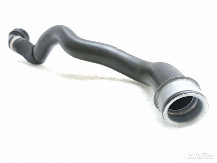 Патрубок системы охлаждения Mercedes-Benz E-Class