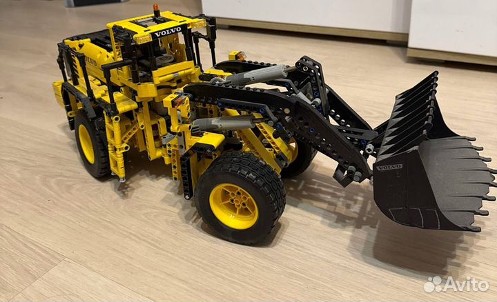 Lego technic 42030 volvo