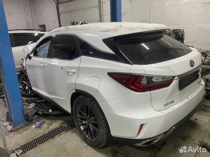 Запчасти с аварийного автомобиля Lexus RX300 - Лек