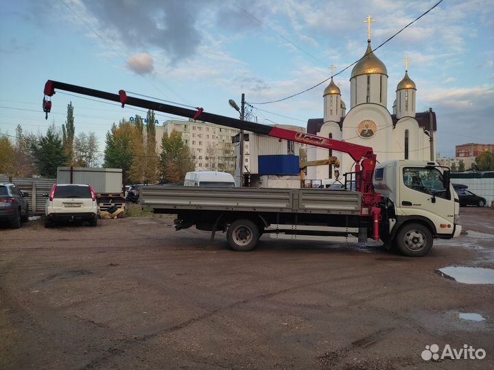 Hino 300 (Dutro) с КМУ, 2010