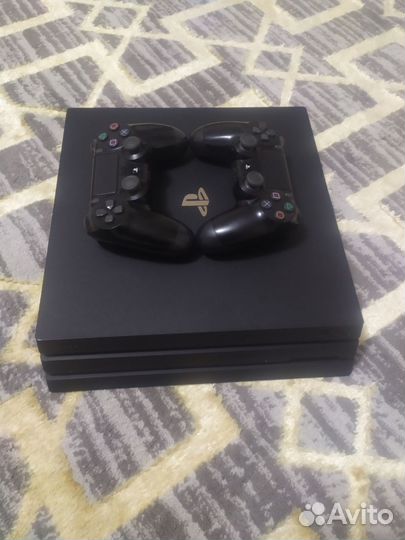 PS4 PRO 1TB