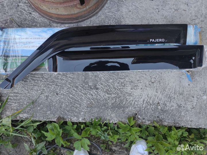 Ветровики mitsubishi Pajero