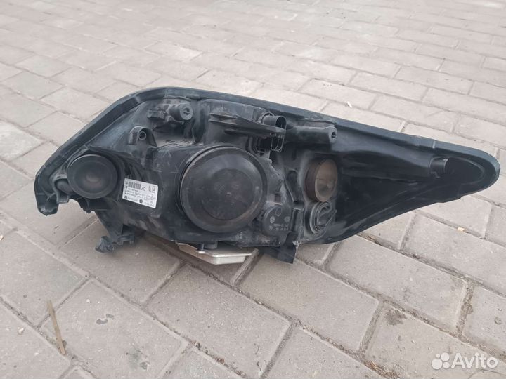 Фара передняя правая Ford Kuga 1 2008-2012