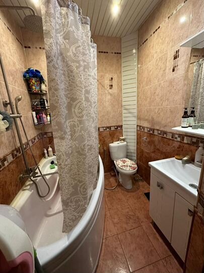 2-к. квартира, 75,5 м², 2/4 эт.