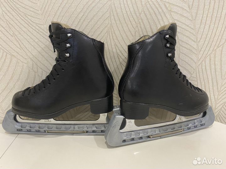 Фигурные коньки Jackson 21,2 см