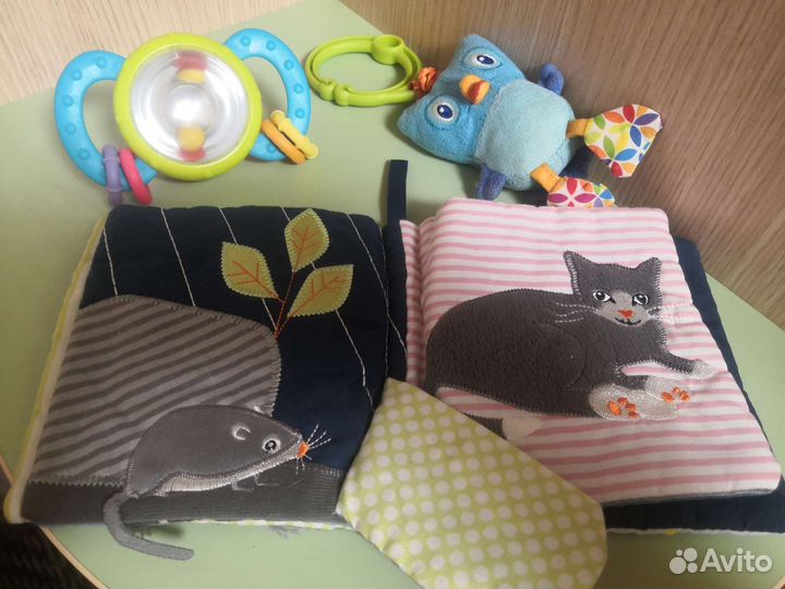 Музыкальные игрушки, проектор, мягкая книжка