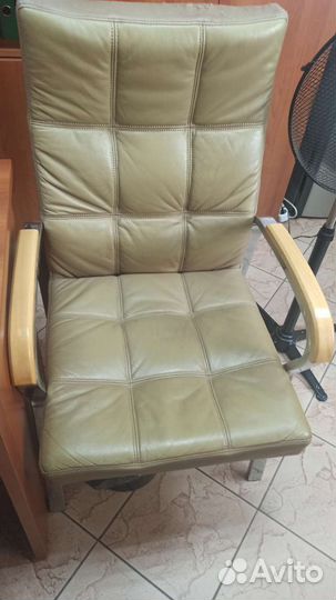 Комплекты офисной мебели(столы,тумбы,шкафы,кресла)