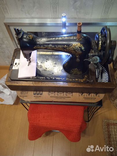 Швейная машина Singer