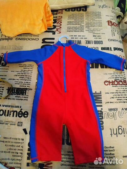 Костюм для плавания и моря