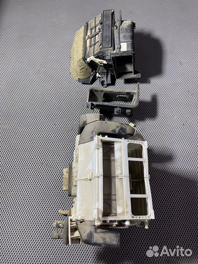 Корпус печки Mitsubishi lancer 9