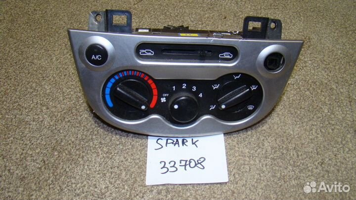 Блок управления отопителем Chevrolet Spark 2