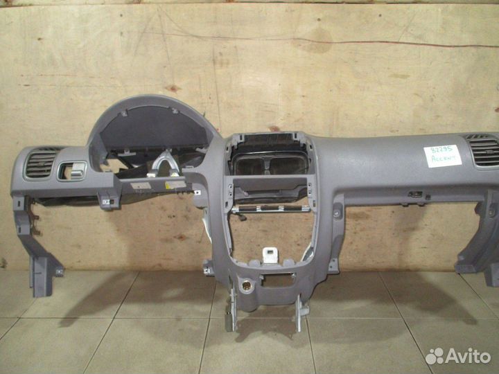 Торпедо Hyundai Accent 2 (LC) (тагаз)