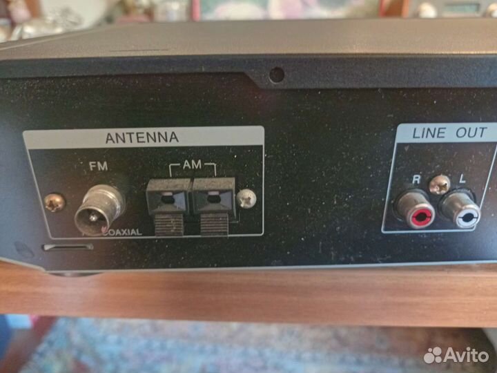 FM, AM тюнер Sony