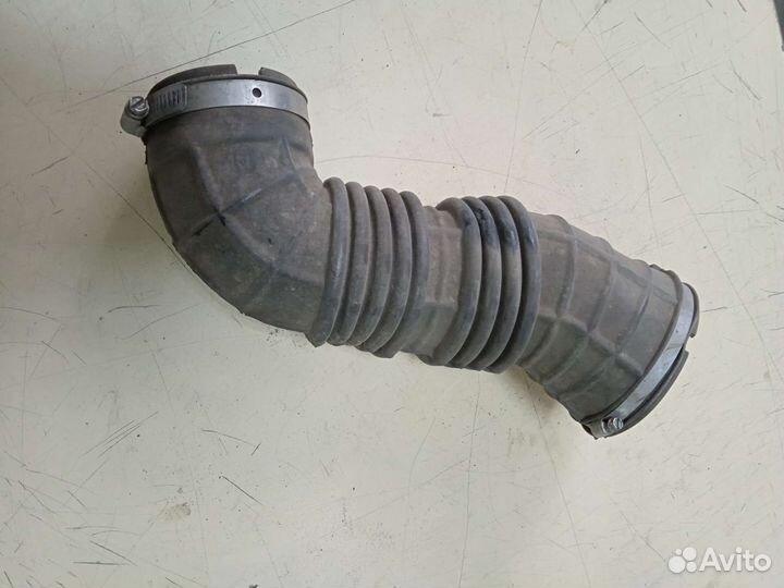 Патрубок воздушного фильтра Pontiac Grand AM L40