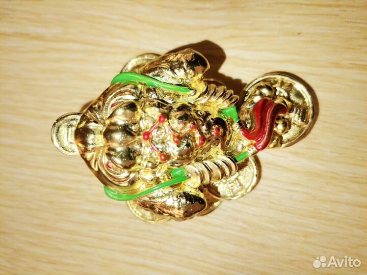 Денежная жаба трехлапая