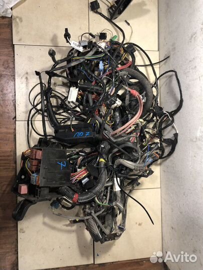 Проводка подкапотная Renault Logan1