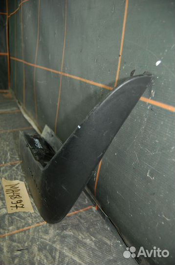 Брызговик передний правый - Jaguar F-Pace