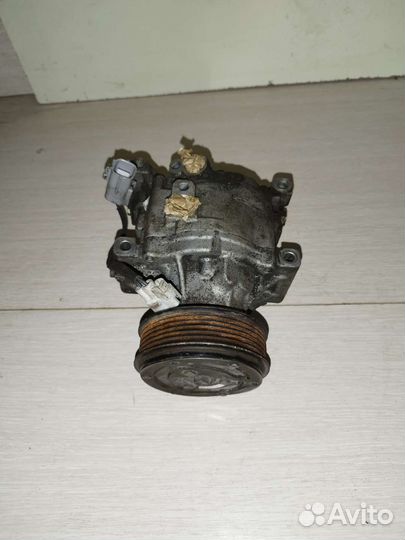 Компрессор кондиционера Toyota Corolla e12